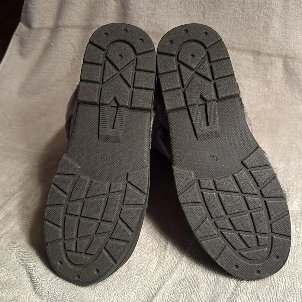 Gray fuzzy slipper boots XL/W 11 NWOT Unbranded - Picture 3 of 7